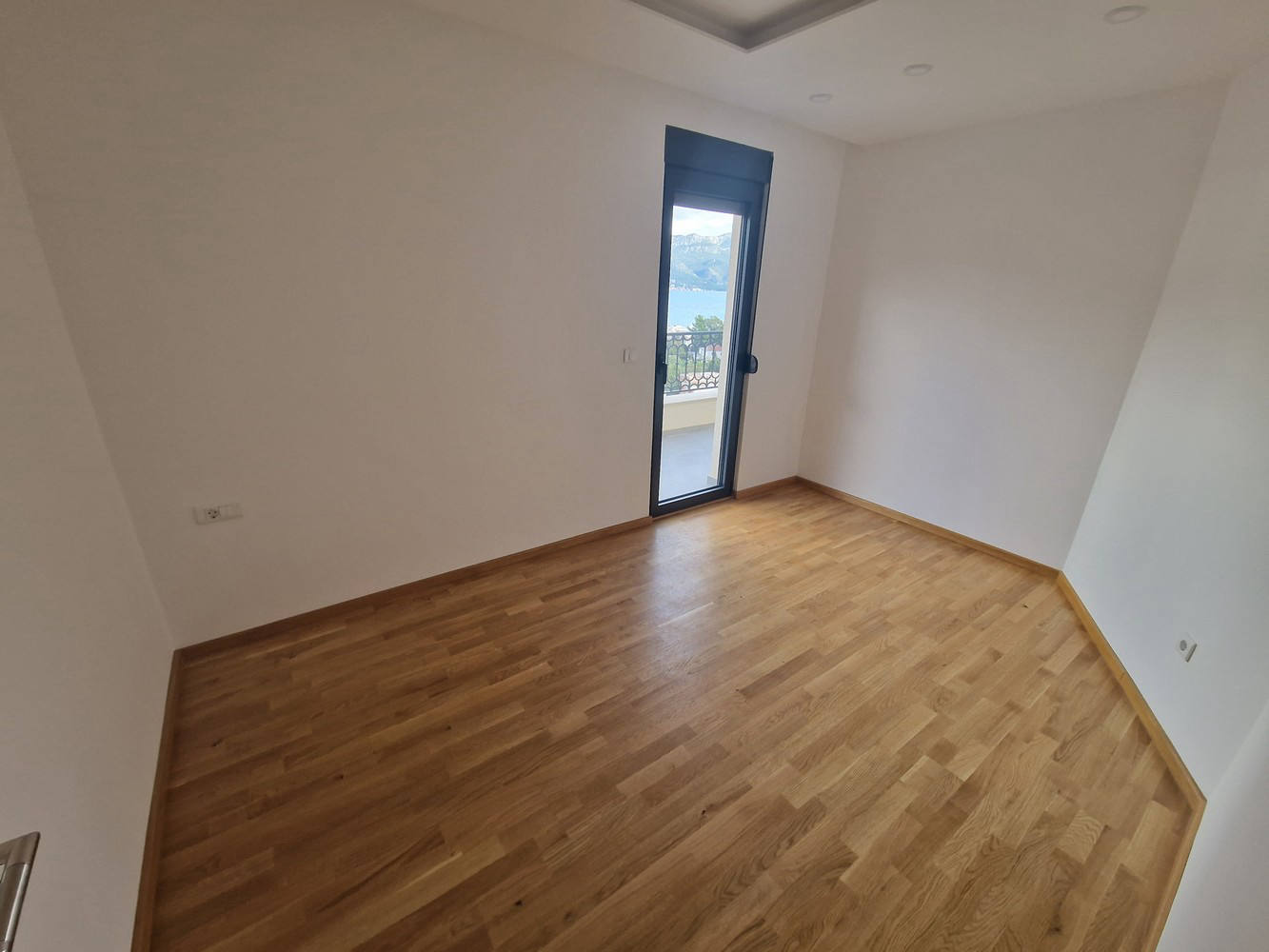 Квартира, 1109 м², 355 000$ — FAKTOR